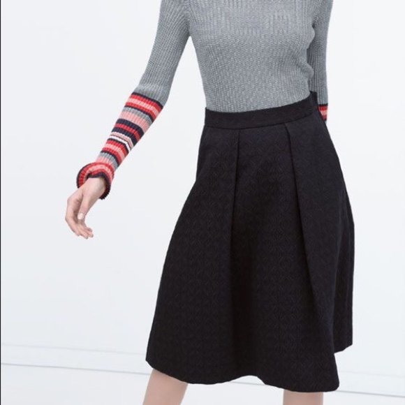 New Zara jacquard floral textured pleated high rise volume a-line midi skirt - Picture 1 of 15